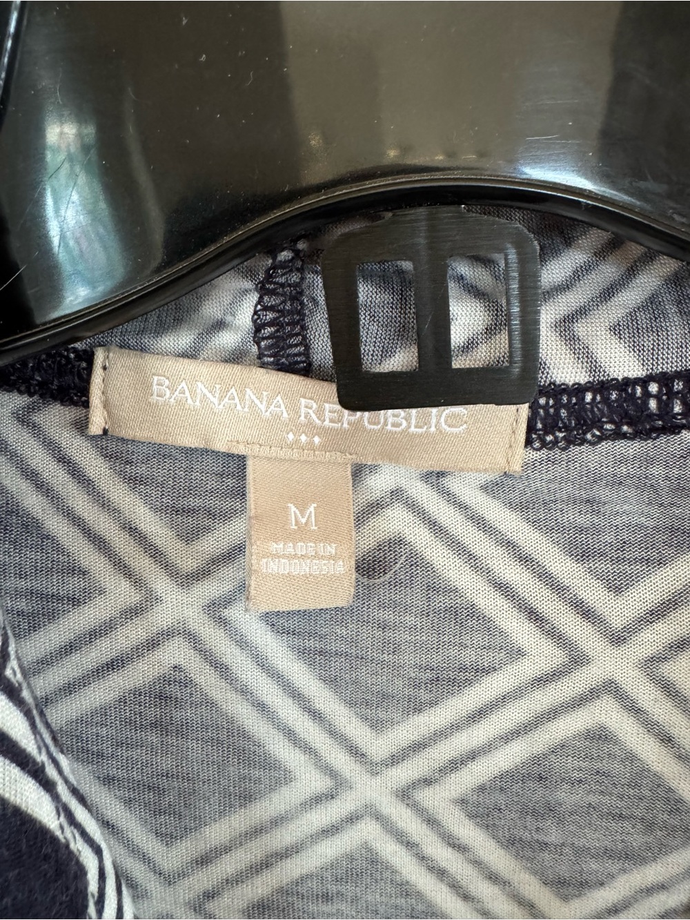 Banana Republic Navy and White Geometric Sleeveless Wrap Camisole - Picture 4 of 5